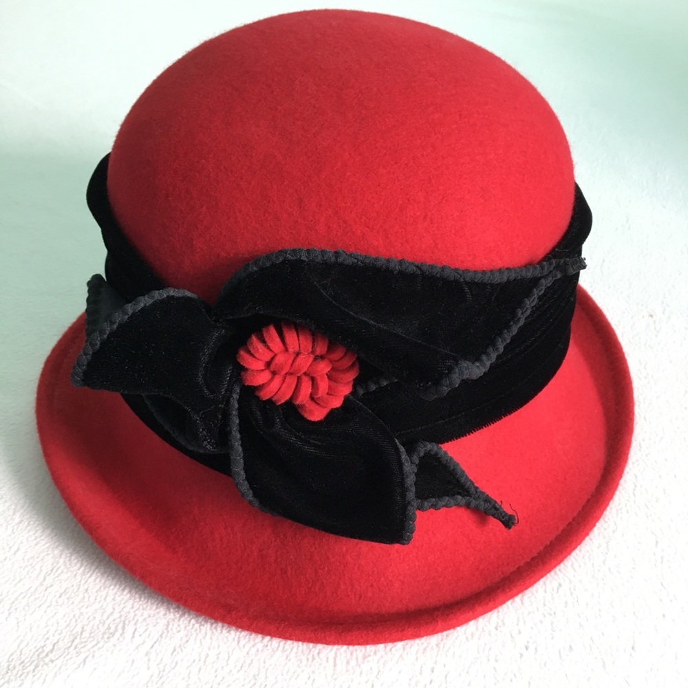 100% Wool Hat by Galliano Sorbatti, Made in Italy